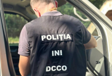 Photo of video | Patru membri ai unui grup criminal, reținuți pentru șantaj de proporții: Ar fi terorizat un bărbat și rudele acestuia