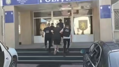 Photo of video | Escrocherii online: o femeie a fost înșelată cu 130.000 lei. Doi tineri au fost reținuți