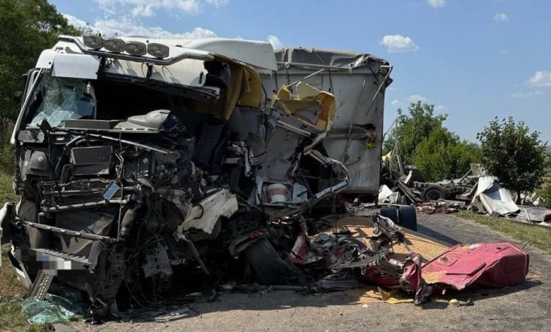 Photo of update | Grav accident la Telenești: Un salvator a murit, iar alte trei persoane au ajuns la spital