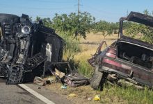 Photo of video | Accident tragic la Cahul: Șoferul și soția au decedat pe loc. Cei trei copii, la spital
