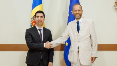 Photo of Mihai Popșoi, mesaj de rămas bun pentru ambasadorul UE la Chișinău, Janis Mazeiks, la final de mandat