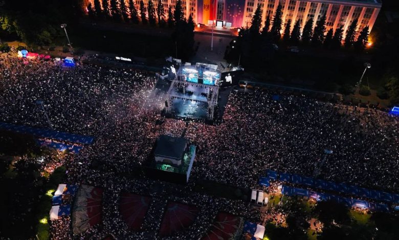 Photo of Câți cetățeni au fost prezenți la concertul de Ziua Independenței. Poliția: „Fără incidente”