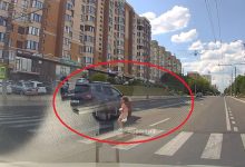 Photo of video | Chișinău: o minoră, la un pas de a fi lovită pe trecerea de pietoni