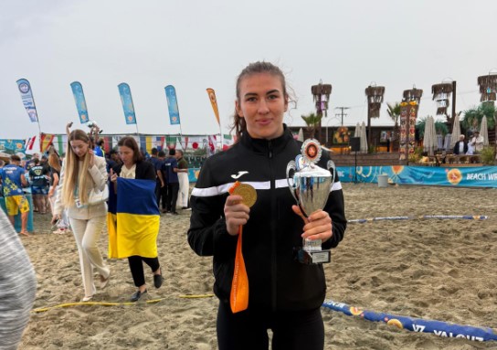 Photo of Irina Rîngaci a devenit campioană mondială la lupte pe plajă