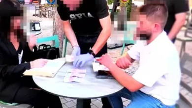 Photo of A cerut 4500 de euro pentru un permis de conducere. Un bărbat, reținut în flagrant