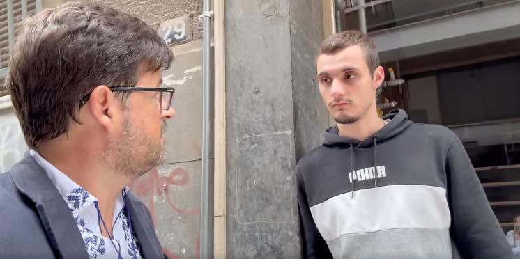 Photo of Ambasadorul R. Moldova la Atena a surprins un „observator” fără acreditare. Număra oamenii și veghea „ordinea”