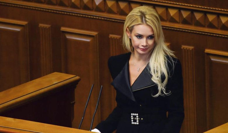 Photo of O ex-deputată ucraineană și familia ei au fost scoși din avion la Chișinău