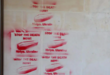 Photo of Patru moldoveni, judecați la Paris după ce au pictat mai multe sicrie pe ziduri