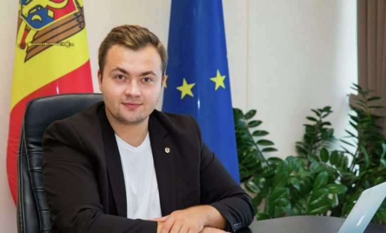Photo of Adrian Băluțel părăsește echipa prezidențială pentru a reveni în Parlament