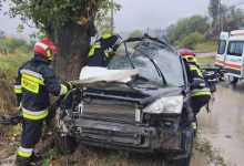 Photo of foto | Impact violent la Căușeni: două persoane, scoase dintre fiarele mașinii