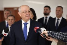 Photo of Alexandru Munteanu anunță primele deplasări ca premier. Ce spune despre salariul pe care îl va primi