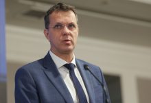 Photo of Ministrul Apărării din România și-a anunțat demisia după scandalul diplomelor sale