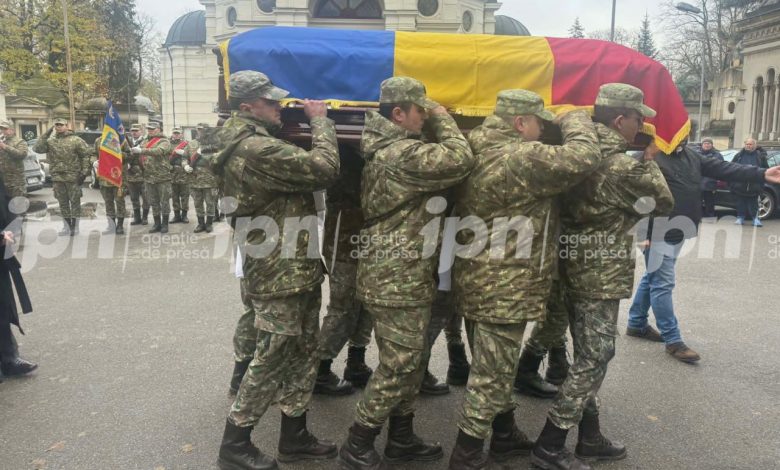 Photo of foto | Ilie Ilașcu a fost înmormântat cu onoruri militare la București