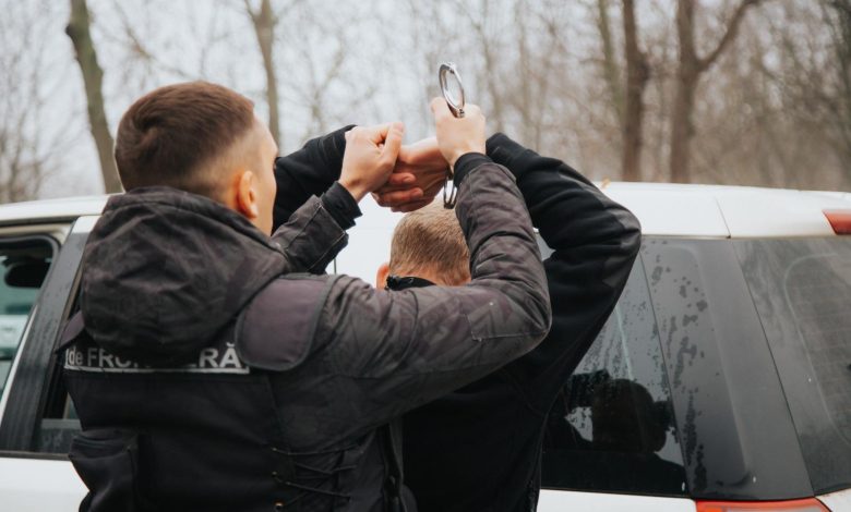 Photo of Doi moldoveni, reținuți pentru trafic de migranți