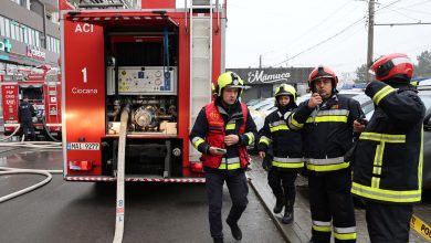 Photo of foto | IGSU anunță că a salvat blocul de locuit de pe bulevardul Renașterii. Intervenția, blocată de mașini parcate ilegal