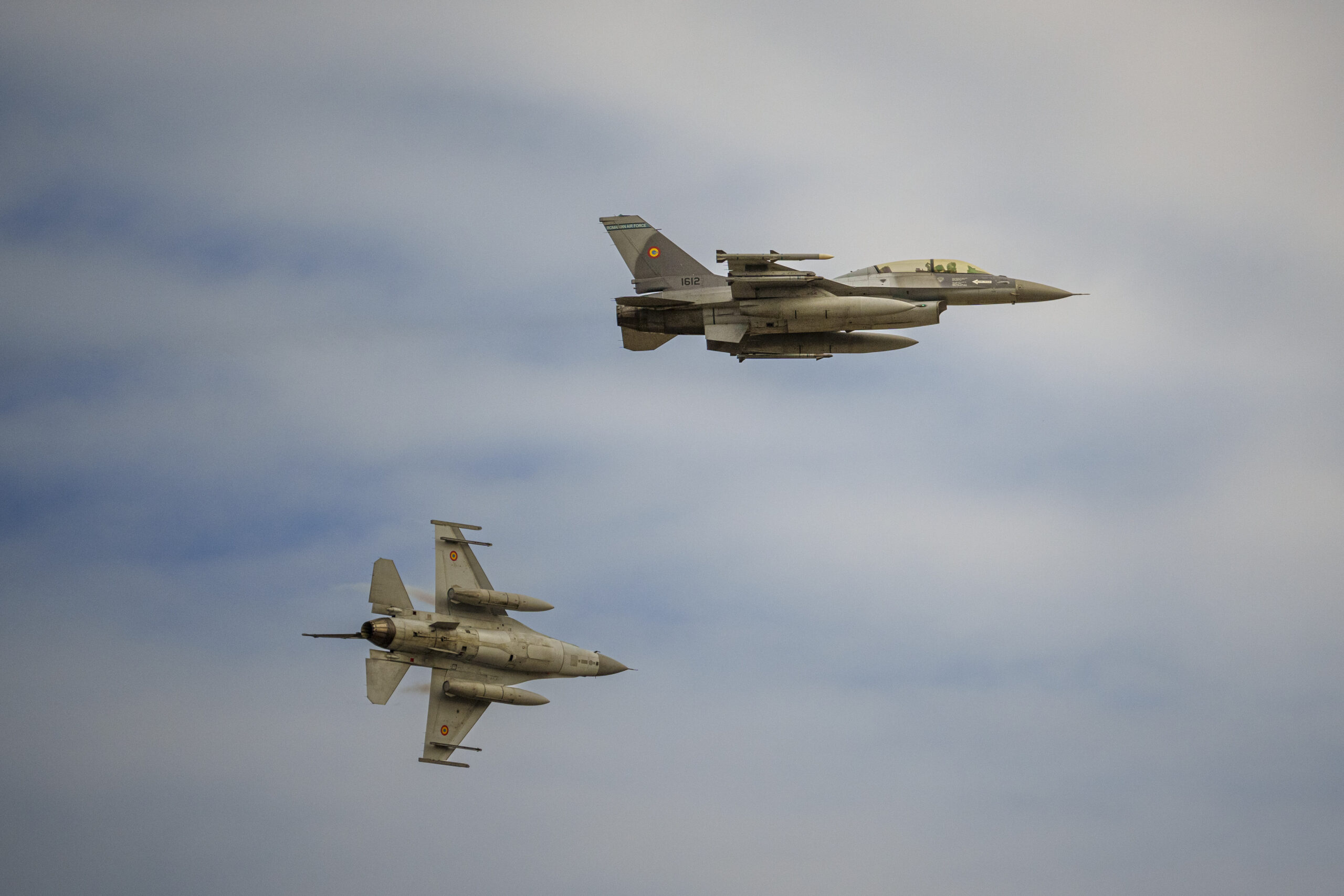 Noi atacuri cu drone la granița cu România. Armata a ridicat în aer două avioane F-16