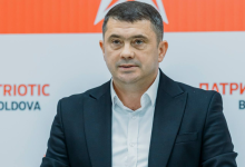 Photo of video, update | CV-ul îl contrazice. Pasagerul care cerea traducător a predat limba română