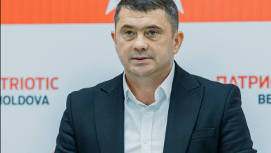 Photo of video, update | CV-ul îl contrazice. Pasagerul care cerea traducător a predat limba română