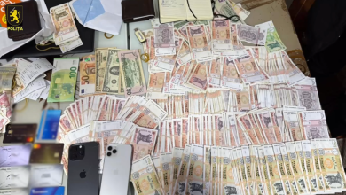 Photo of video | Doi tineri din Chișinău, reținuți pentru punerea în circulație a bancnotelor false