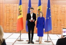 Photo of foto | Nicolae Timofti, Emilian Crețu, Gabriel Nebunu și alte personalități au primit distincții de stat din partea Maiei Sandu