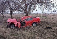 Photo of Un tânăr a decedat după ce a intrat cu BMW-ul într-un copac