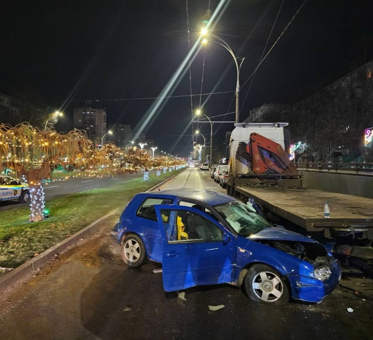 video | Chișinău: Doi tineri au murit într-un accident pe bd. Dacia. Momentul producerii tragediei
