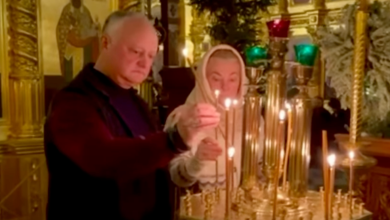 Photo of video | Dodon nu a ratat nici în acest an Boboteaza, dar a ales Rusia pentru scufundare