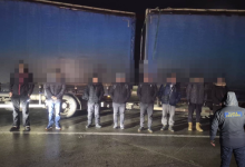 Photo of Opt ucraineni ascunși într-un camion, depistați la vamă. Trei moldoveni au fost arestați