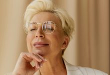 Photo of Ochelarii după 40 de ani: ce se schimbă și cum îi alegi corect