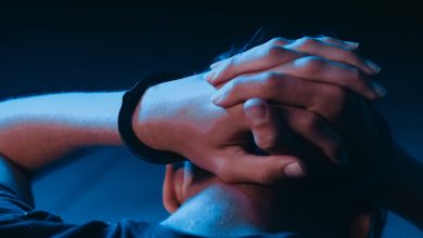 Photo of Un tânăr din comunitatea LGBT, ademenit într-un apartament, atacat și abandonat în zăpadă