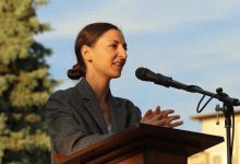 Photo of video | Mandatul lăsat vacant de Nichita, preluat de o nouă deputată: „Este o mare onoare pentru mine”