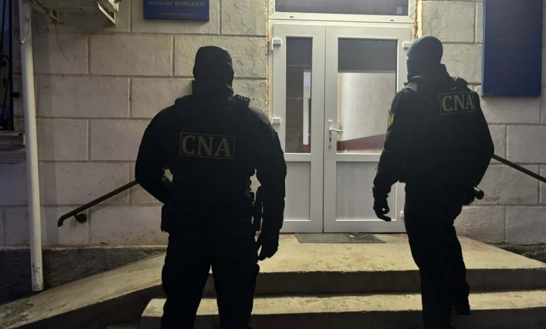 Photo of update | Dosarul privind corupția de la Primăria Durlești: Primarul rămâne în arest pentru încă 30 de zile