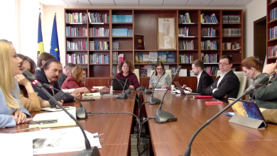 Photo of video | „Nu înțeleg, vreau traducere”: Șefa CA a răspuns în engleză după o întrebare în rusă a unei deputate socialiste