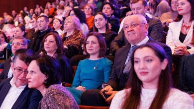 Photo of Maia Sandu și Alexandru Munteanu, mesaje de 8 Martie: R. Moldova este mai puternică datorită curajului, dedicării și muncii femeilor