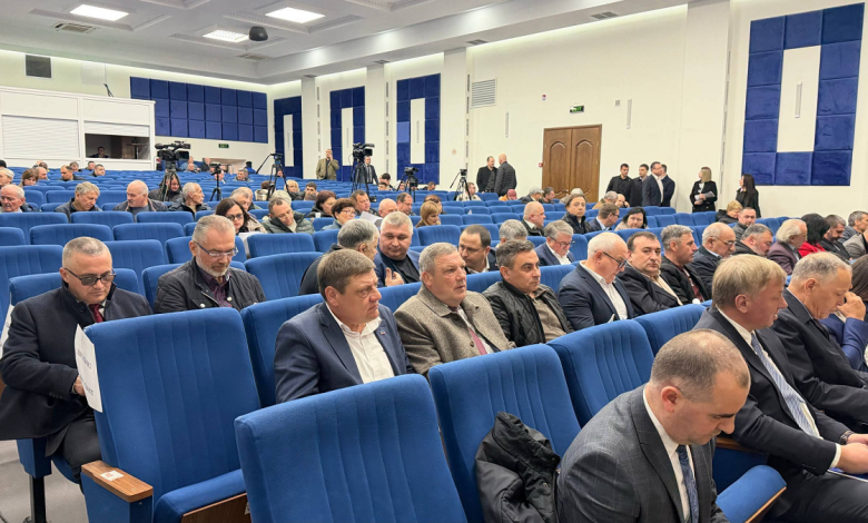 Photo of Comratul, prins între criză și politică: controverse juridice și spectacol pro-rus