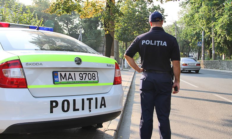 Photo of Poliția avertizează asupra creșterii cazurilor de cerșit în stradă: „Fenomenul pune în pericol traficul”