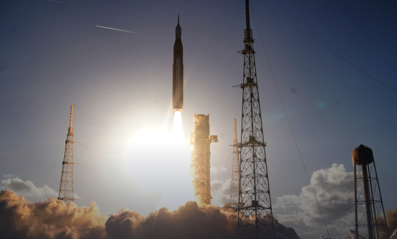 Photo of video | Misiunea Artemis 2 a NASA a fost lansată cu succes. E primul zbor cu echipaj uman în jurul Lunii în peste 50 de ani