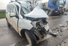 Photo of Accident grav la Telenești: Un șofer a murit după ce s-a izbit frontal de un autocamion