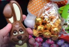 Photo of Angajatul unui supermaket, dat afară după ce a împiedicat un hoț să fure iepurași de ciocolată de Paște