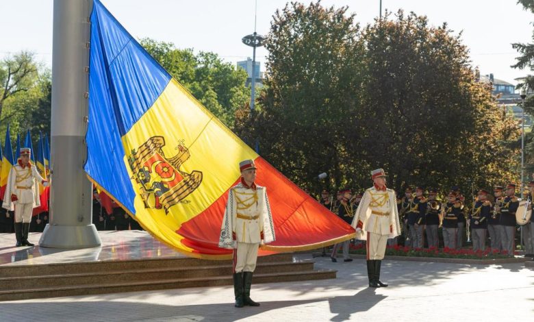Photo of Republica Moldova marchează ziua Drapelului. De la interdicție sovietică la simbol național
