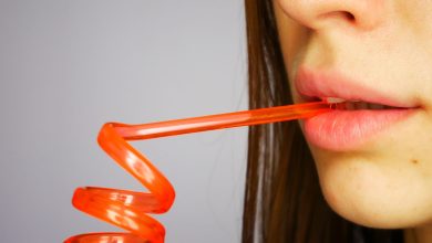 Photo of Închisoare pentru un adolescent care a lins un pai dintr-un automat de suc și l-a pus înapoi