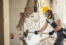 Photo of „Nu aveam altă soluție”: Un francez și-a demolat casa ca să scape de românii care ocupau ilegal locuința