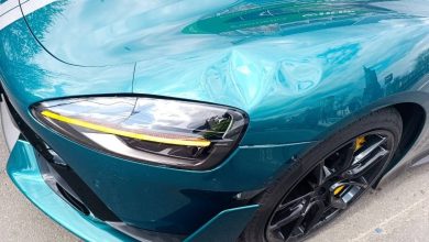 Photo of video, foto | O femeie și fiica acesteia, lovite pe trecerea pentru pietoni de o mașină care se deplasa pe banda dedicată transportului public