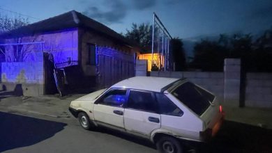 Photo of Accident tragic la Comrat: Un minor a intrat cu mașina într-o poartă, care s-a prăbușit peste proprietar