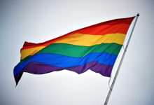 Photo of „LGBT-ul ista, ce facem noi cu dânșii?” Un bărbat, amendat pentru mesaj de instigare la ură și violență