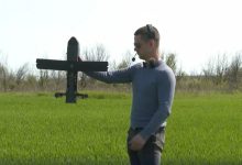 Photo of DW: Doi tineri moldoveni vor construi în România drone militare