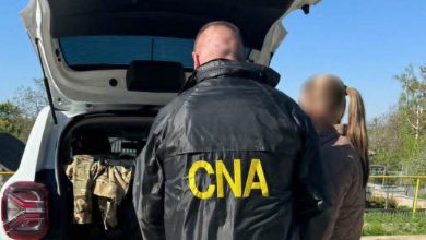 Photo of Șefa Inspecției pentru Protecția Mediului Ocnița și doi inspectori, reținuți de CNA