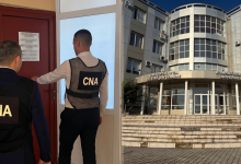 Photo of Percheziții la Universitatea din Comrat. Doi decani au fost reținuți