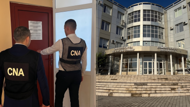 Photo of Percheziții la Universitatea din Comrat. Doi decani au fost reținuți