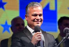 Photo of Premierul desemnat Adrian Veștea a făcut lista de miniștri din viitorul Guvern al României și merge în Parlament